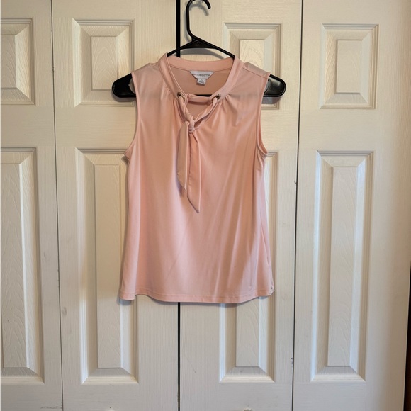 Liz Claiborne Tops - Liz Claiborne Pink Sleeveless Tie Front Blouse‎